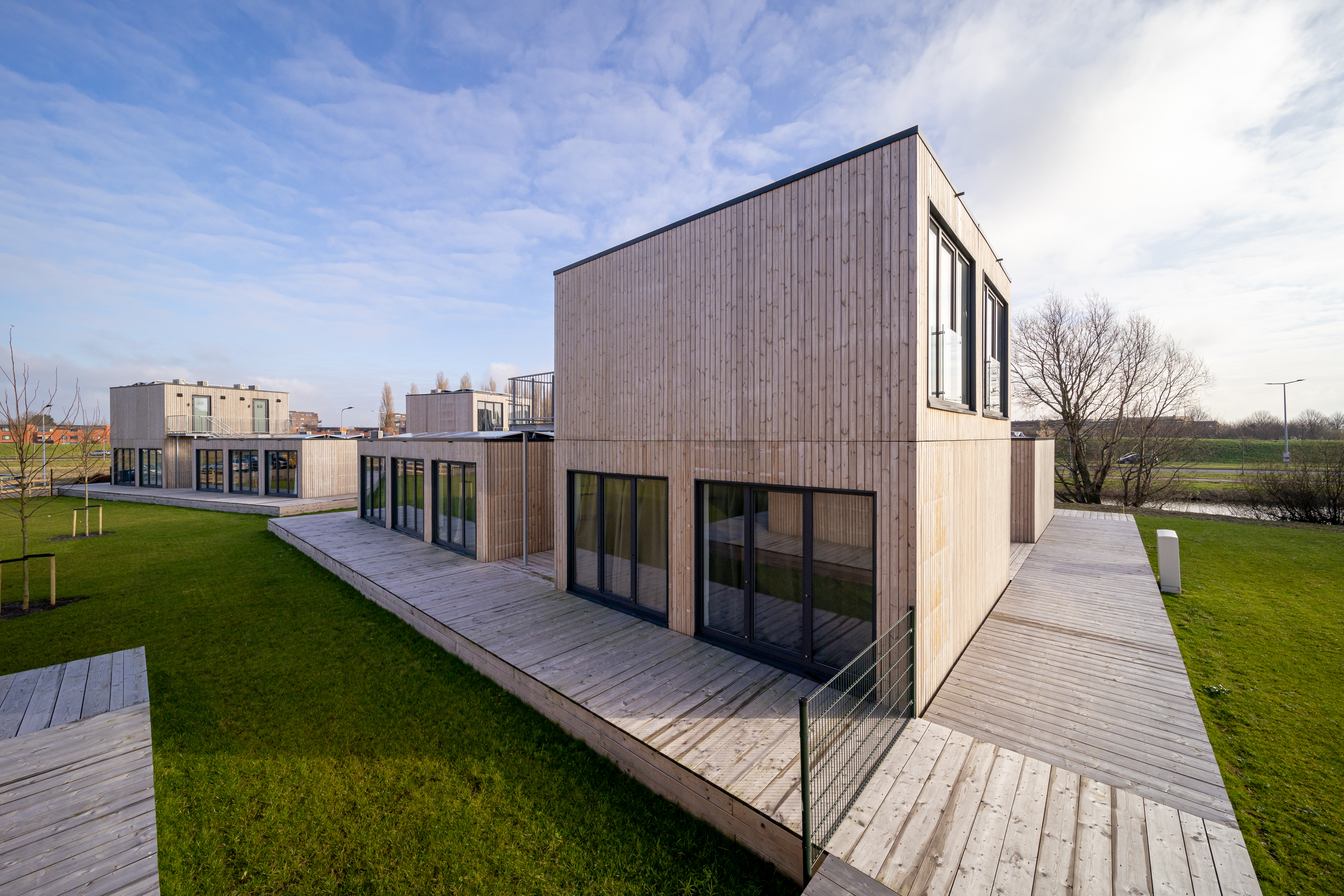 De Haag Social Housing / Nova-Pine Cladding